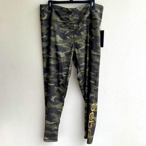 bebe Sport Printed Leggings - Vintage Olive Camo